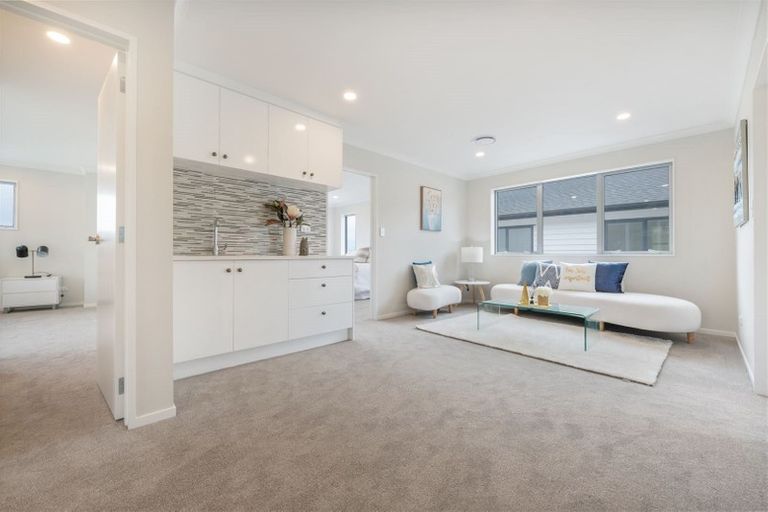 Photo of property in 3 Aklander Rise, Flat Bush, Auckland, 2019