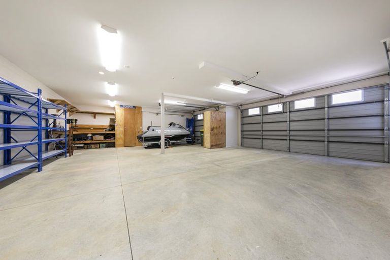 Photo of property in 10 Ashburn Close, Orewa, 0931