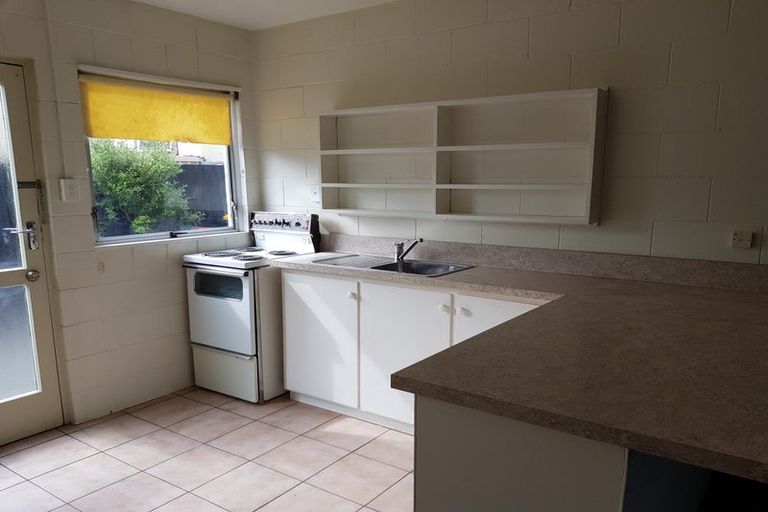 Photo of property in 2/72 Fairfield Avenue, Addington, Christchurch, 8024