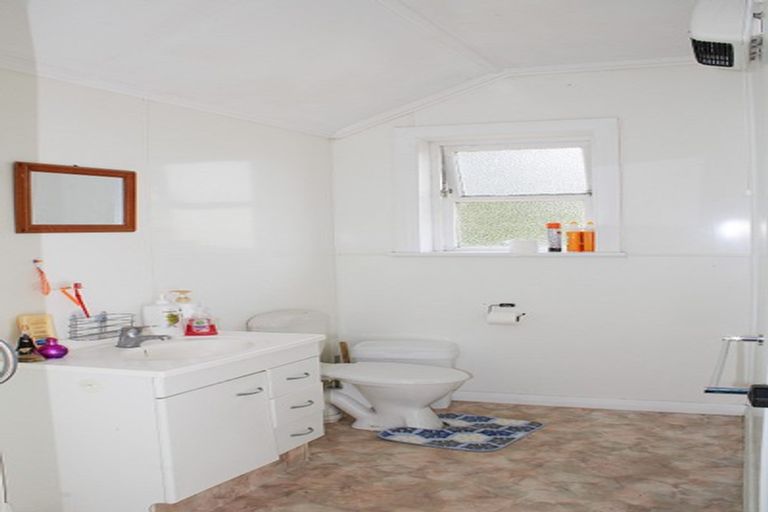 Photo of property in 177 Clyde Street, Balclutha, 9230