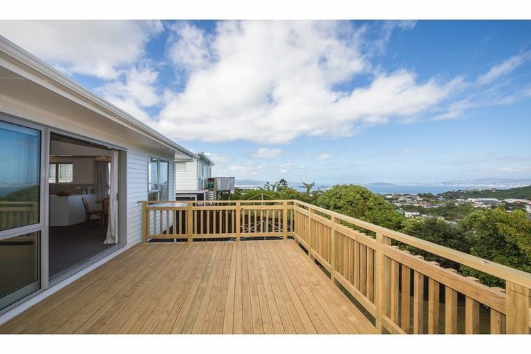 Photo of property in 34 Cypress Drive, Maungaraki, Lower Hutt, 5010