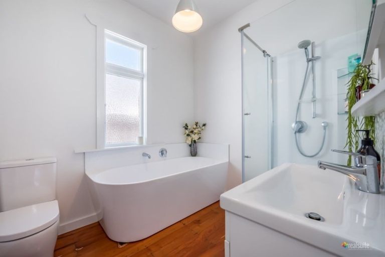 Photo of property in 13 Plunket Avenue, Petone, Lower Hutt, 5012