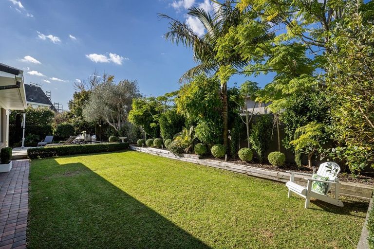 Photo of property in 5 Acmena Lane, Pakuranga, Auckland, 2010