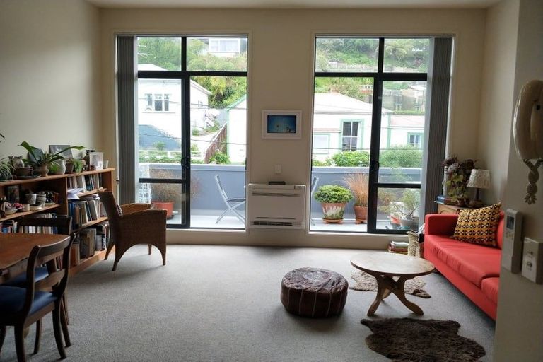 Photo of property in 7 Hanson Street, Mount Cook, Wellington, 6021