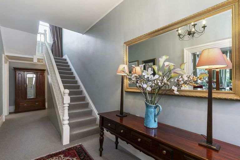 Photo of property in 11 Tinakori Road, Thorndon, Wellington, 6011