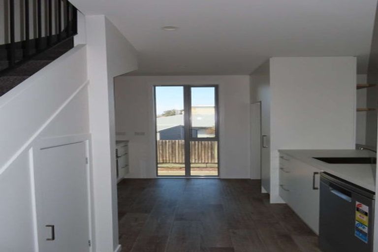 Photo of property in 6/246 Marine Parade, New Brighton, Christchurch, 8061