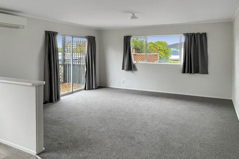 Photo of property in 2/2 Wembley Place, Richmond Heights, Taupo, 3330