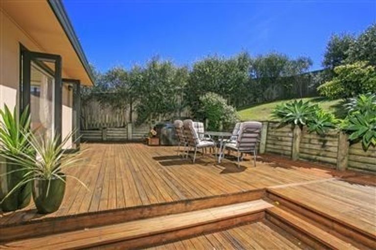 Photo of property in 20 Pukatea Avenue, Albany, Auckland, 0632