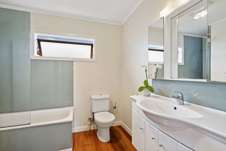 Photo of property in 26a Sydney Street, Hauraki, Auckland, 0622