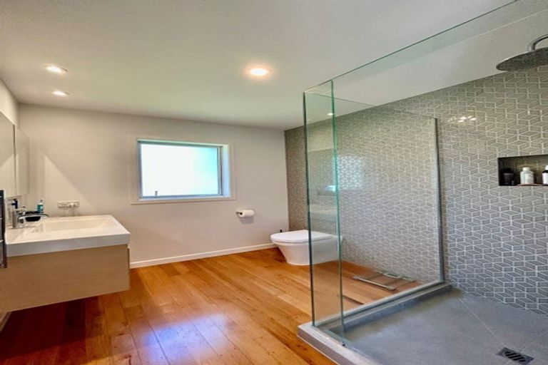 Photo of property in 6 Channel View Road, Campbells Bay, Auckland, 0630