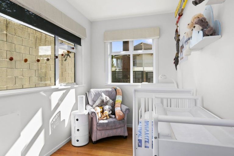 Photo of property in 1/15a Box Hill, Khandallah, Wellington, 6035