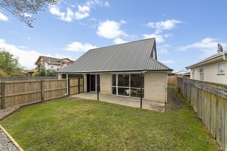 Photo of property in 75 Keeling Street, West End, Palmerston North, 4412