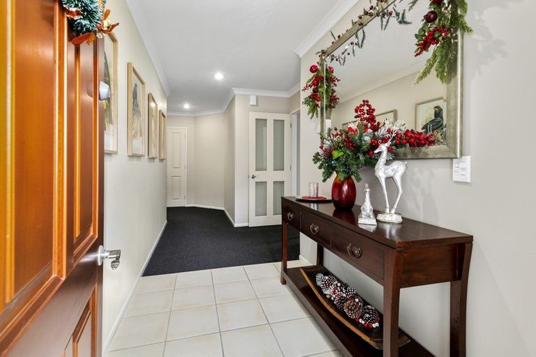 Photo of property in 40 Navigation Drive, Whitby, Porirua, 5024