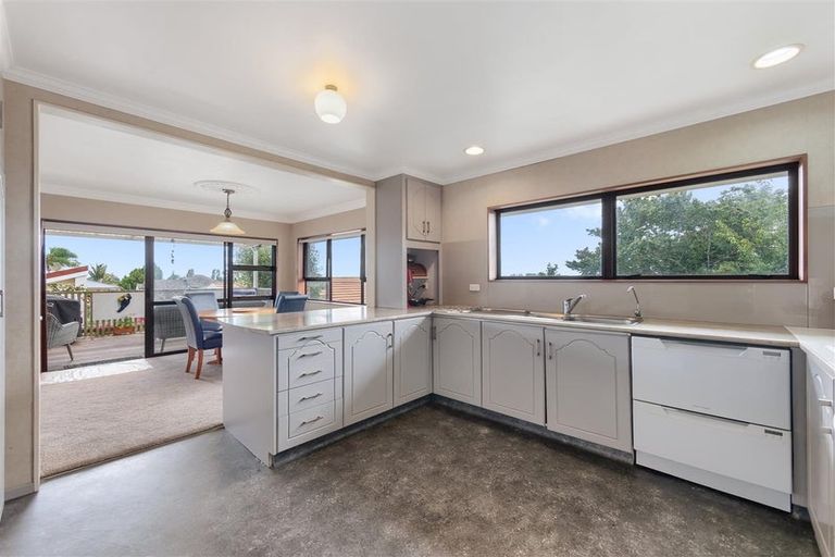 Photo of property in 54c Oxford Street, Te Puke, 3119