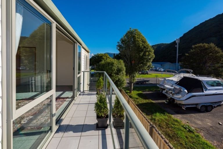 Photo of property in 2a Marina Drive, Waikawa, Picton, 7220