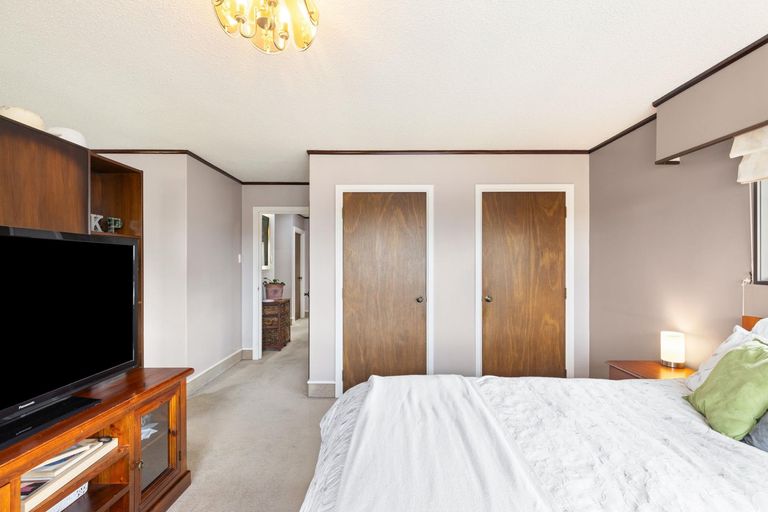 Photo of property in 55 Rhodes Drive, Kelvin Grove, Palmerston North, 4414