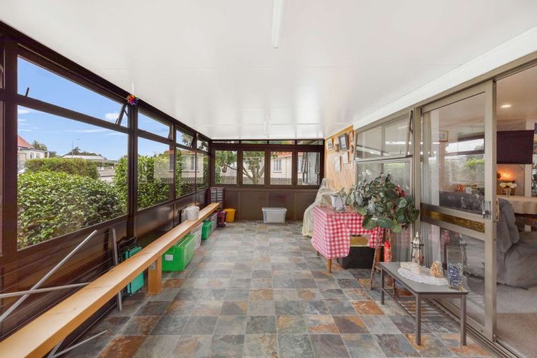 Photo of property in 7 Hunter Street, Dannevirke, 4930