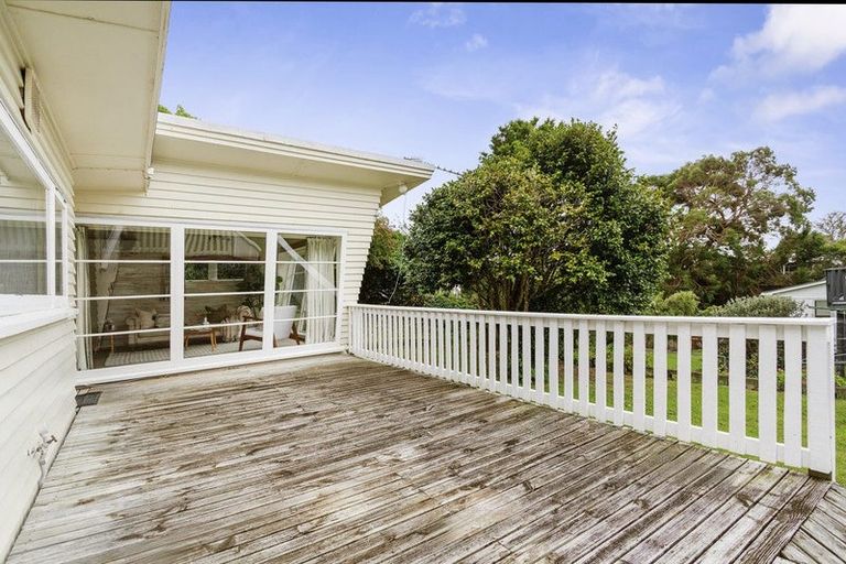 Photo of property in 13 Bell Street, Tawa, Wellington, 5028