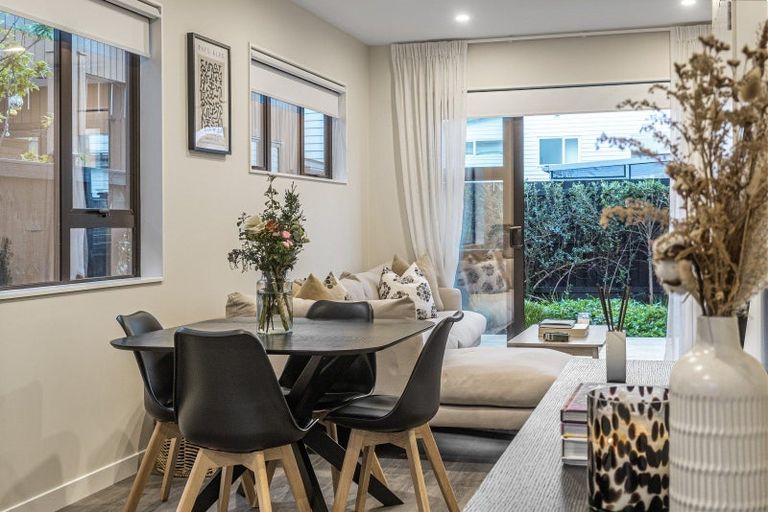 Photo of property in 21a Lumbarda Drive, Kumeu, 0810