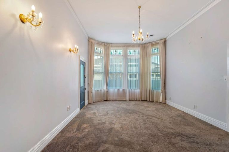 Photo of property in 11 Hurworth Place, College Estate, Whanganui, 4500