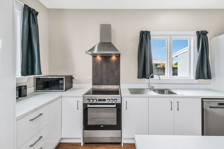 Photo of property in 15 Fulham Street, Islington, Christchurch, 8042