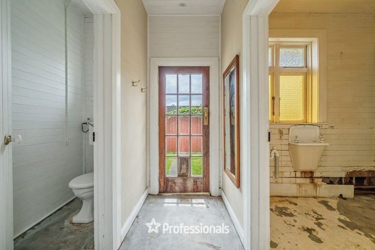 Photo of property in 37 Hardy Street, Waterloo, Lower Hutt, 5011