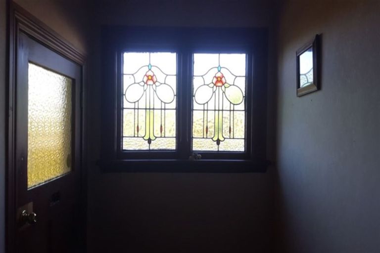 Photo of property in 90 Rhodes Street, Waimate, 7924