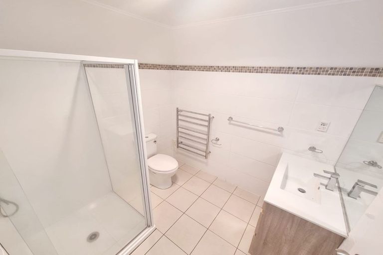 Photo of property in 2/99 Clovelly Road, Bucklands Beach, Auckland, 2012