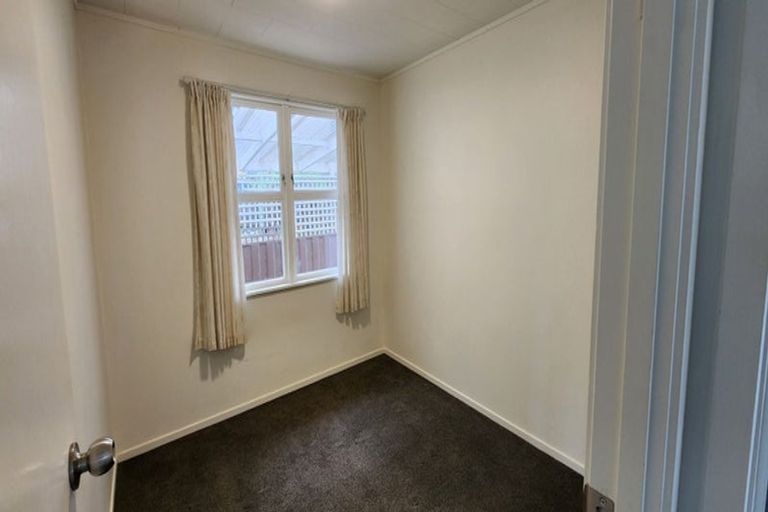 Photo of property in 62a Captain Scott Road, Glen Eden, Auckland, 0602