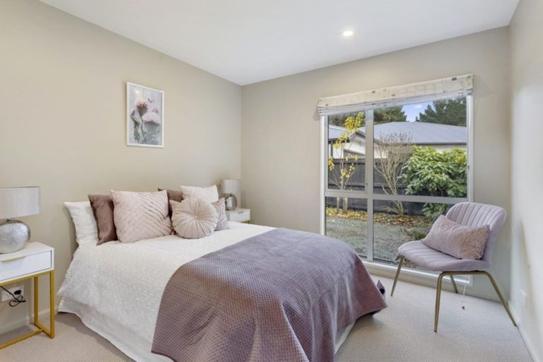 Photo of property in 5 Tanu Place, Parklands, Christchurch, 8083