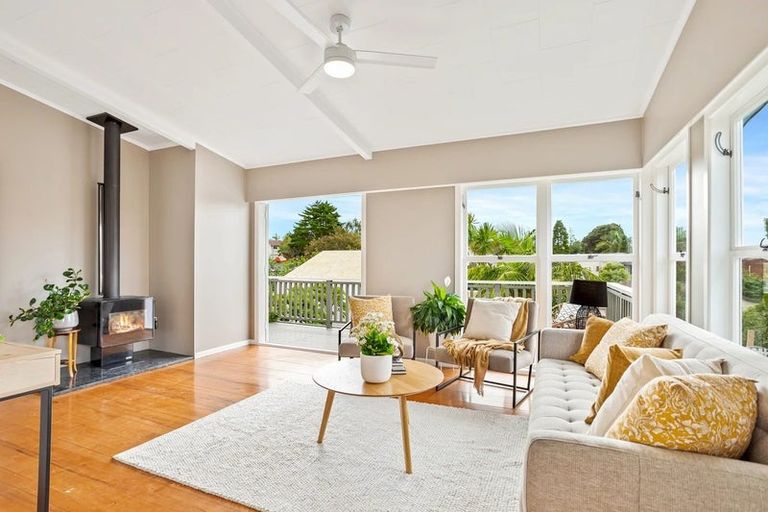 Photo of property in 8 Reiman Street, New Lynn, Auckland, 0600