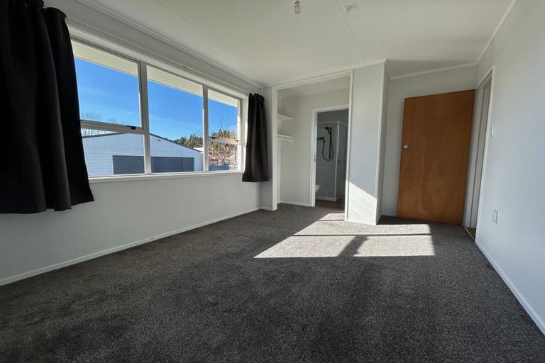 Photo of property in 2 Karaka Street, Inglewood, 4330