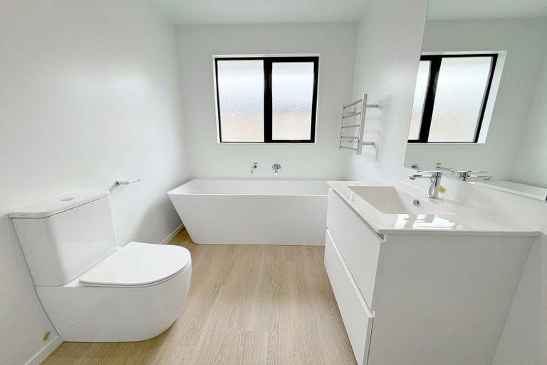 Photo of property in 10 Songpa Street, Halswell, Christchurch, 8025