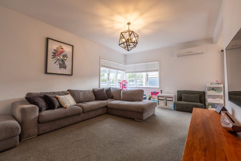 Photo of property in 27 Sladden Street, Naenae, Lower Hutt, 5011