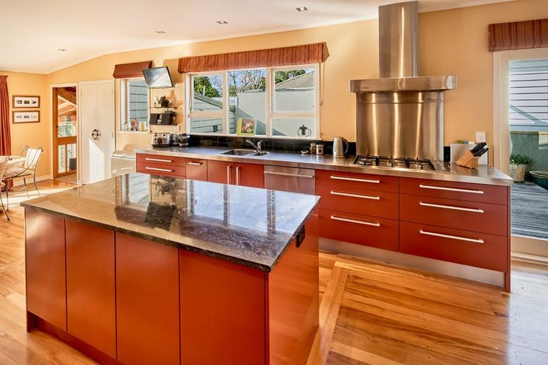 Photo of property in 33 Collier Avenue, Karori, Wellington, 6012