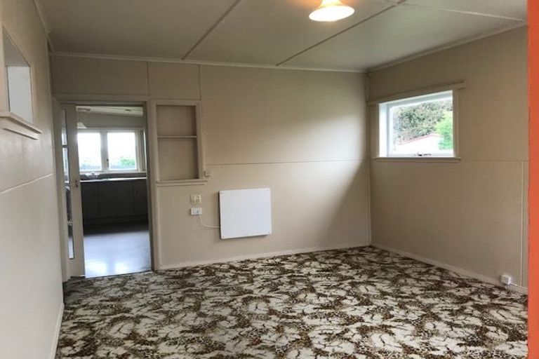 Photo of property in 77 Bartholomew Road, Levin, 5510