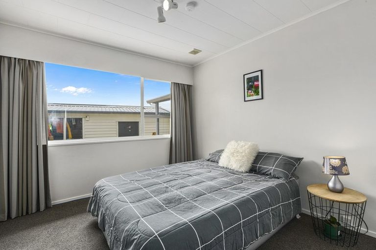 Photo of property in 11 Glenrae Grove, Silverstream, Upper Hutt, 5019