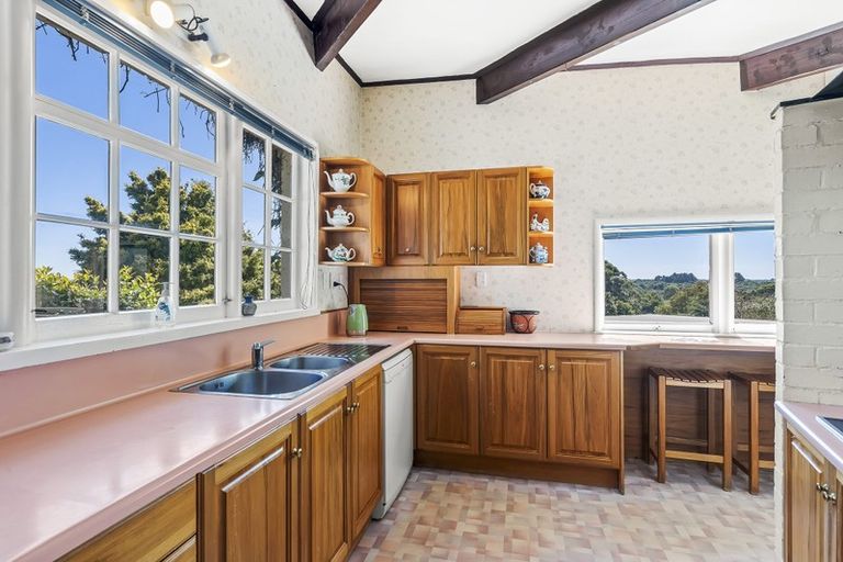 Photo of property in 72 Leinster Avenue, Raumati South, Paraparaumu, 5032