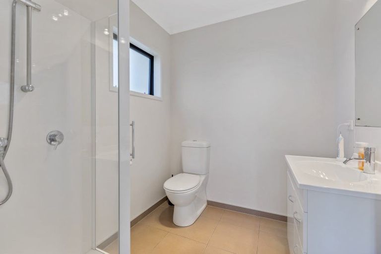 Photo of property in 11a Handley Place, Glen Avon, New Plymouth, 4312