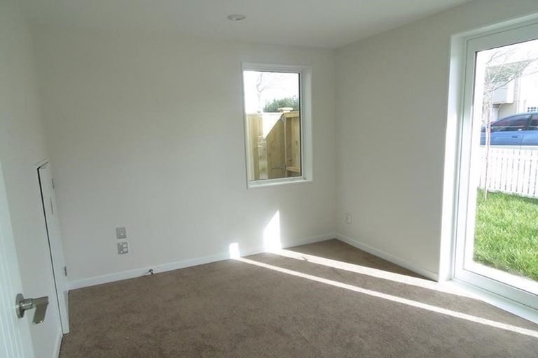 Photo of property in 32 Stephen Avenue, Henderson, Auckland, 0610