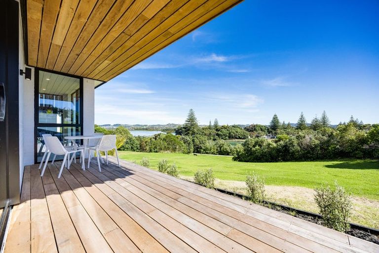 Photo of property in 45b Rosario Crescent, Red Beach, 0932