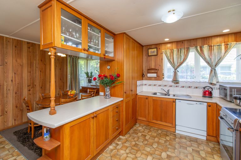 Photo of property in 138 Northcote Road, Northcote, Christchurch, 8052