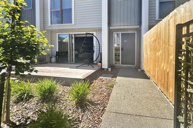 Photo of property in 2/27 Linwood Avenue, Linwood, Christchurch, 8011