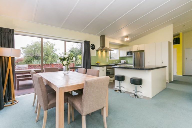 Photo of property in 27 James Cook Street, Havelock North, 4130