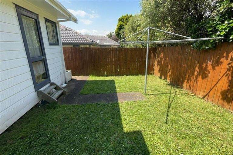 Photo of property in 23b Crispe Road, Clarks Beach, 2122