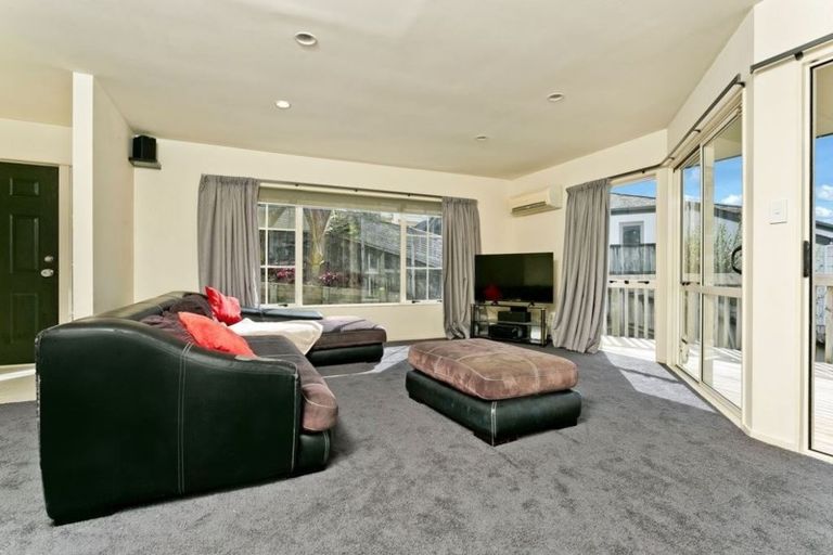 Photo of property in 21 Gretna Green, Browns Bay, Auckland, 0630