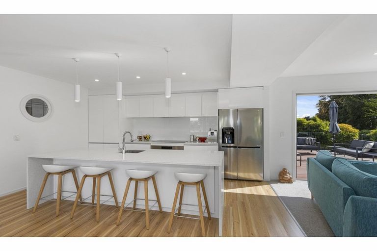 Photo of property in 218 Riverlaw Terrace, Saint Martins, Christchurch, 8022