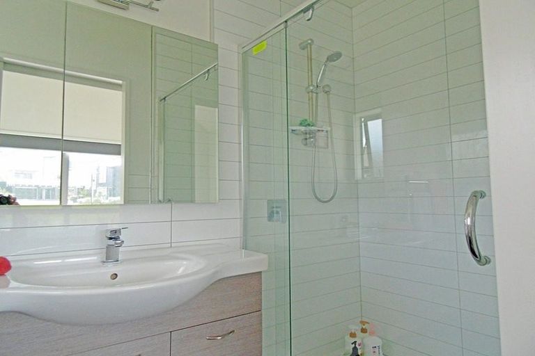 Photo of property in 29/27 Powell Street, Avondale, Auckland, 1026