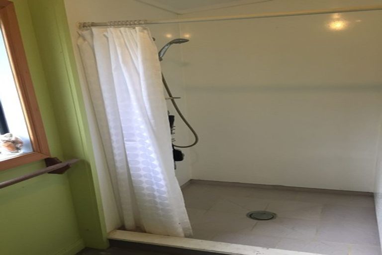 Photo of property in 32 Himatangi Street, Himatangi Beach, Foxton, 4891