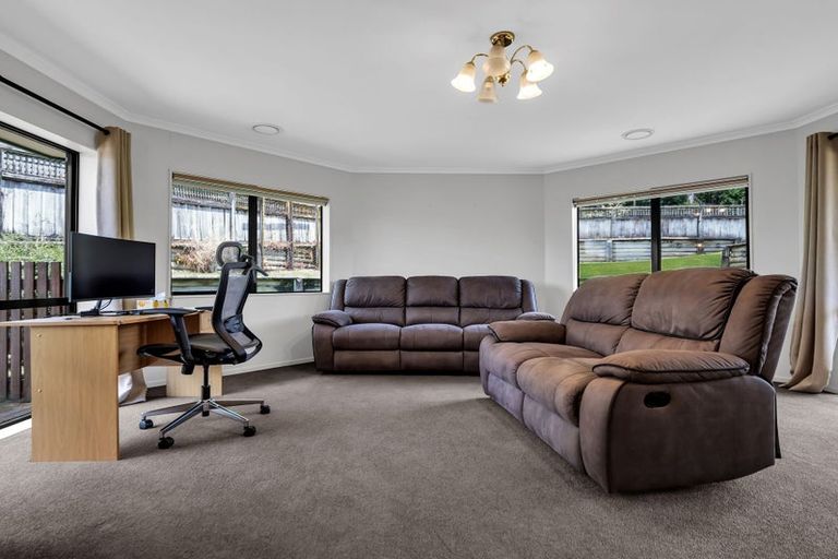 Photo of property in 13 Guernsey Place, Grandview Heights, Hamilton, 3200